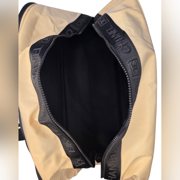 CHANEL Cream And Black Logo Duffle Bag - Picture 6 of 9